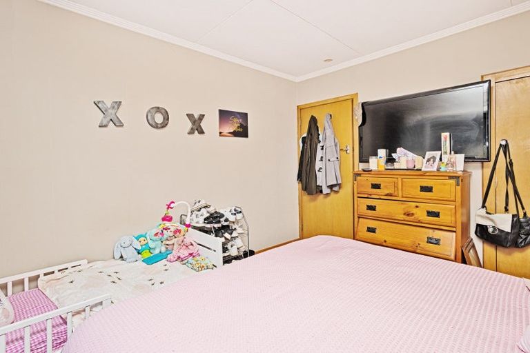 Photo of property in 66 Bullar Street, Grasmere, Invercargill, 9810