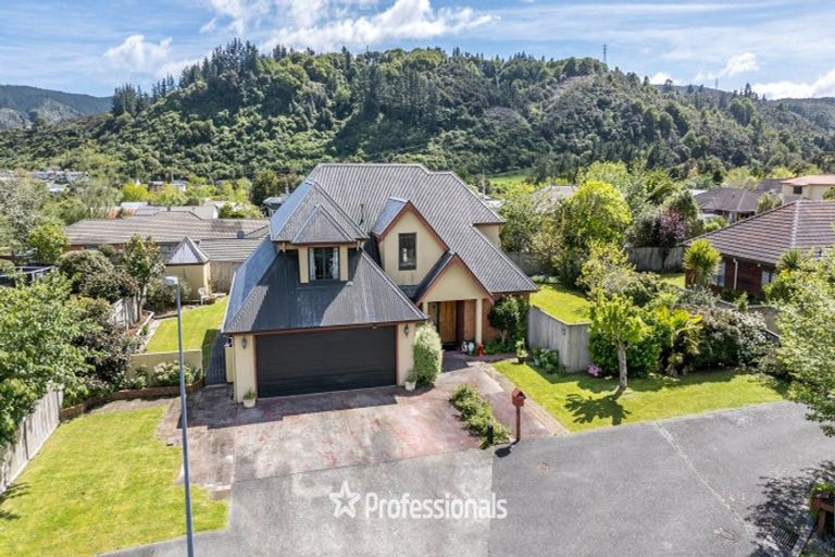Photo of property in 22 Carlow Grove, Birchville, Upper Hutt, 5018