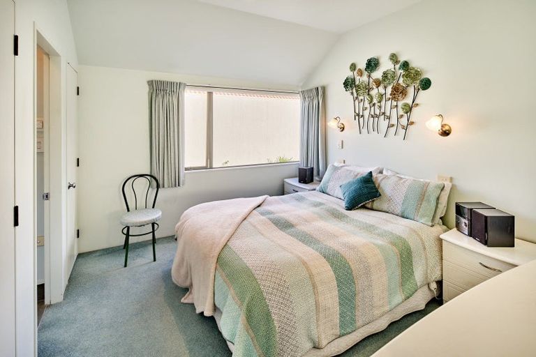 Photo of property in 58 Laings Road, Hutt Central, Lower Hutt, 5010