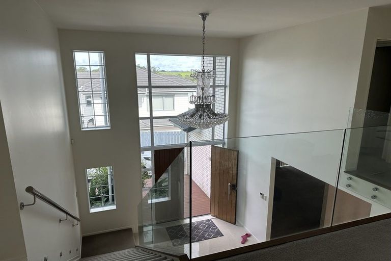 Photo of property in 24 Mulroy Place, Pinehill, Auckland, 0632