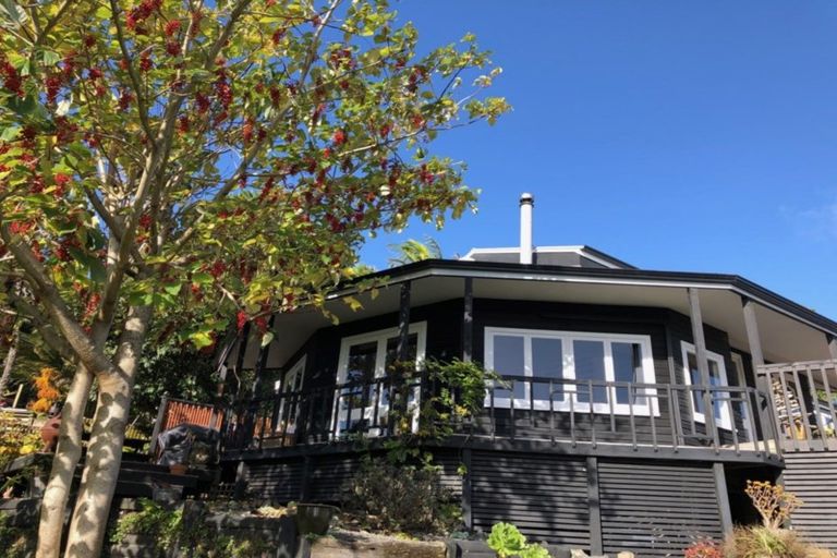 Photo of property in 124 Tirohanga Drive, Whangamata, 3620