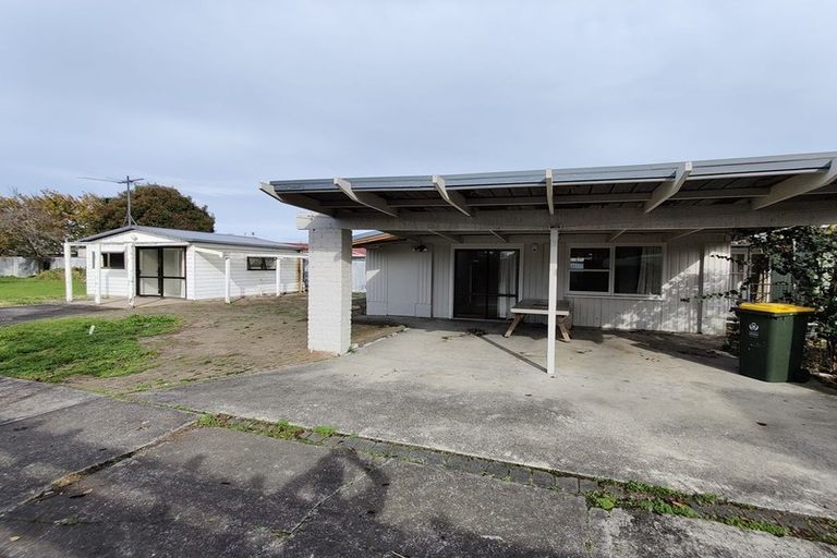 Photo of property in 60 Wintere Road, Papatoetoe, Auckland, 2025