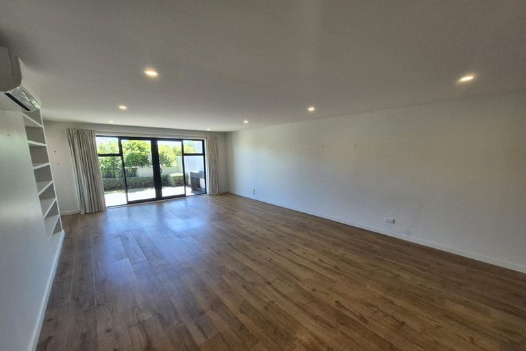 Photo of property in 5 Earhart Lane, Wigram, Christchurch, 8042