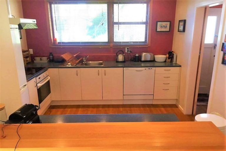 Photo of property in 30 Voltaire Street, Karori, Wellington, 6012