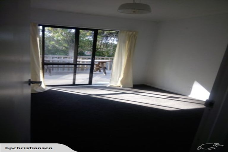 Photo of property in 1/73 Rosedale Road, Pinehill, Auckland, 0632