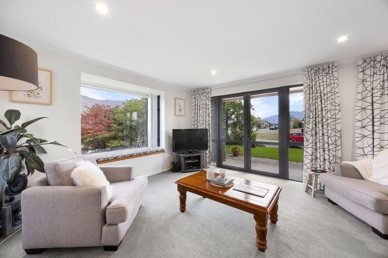 Photo of property in 47 Kings Drive, Wanaka, 9305