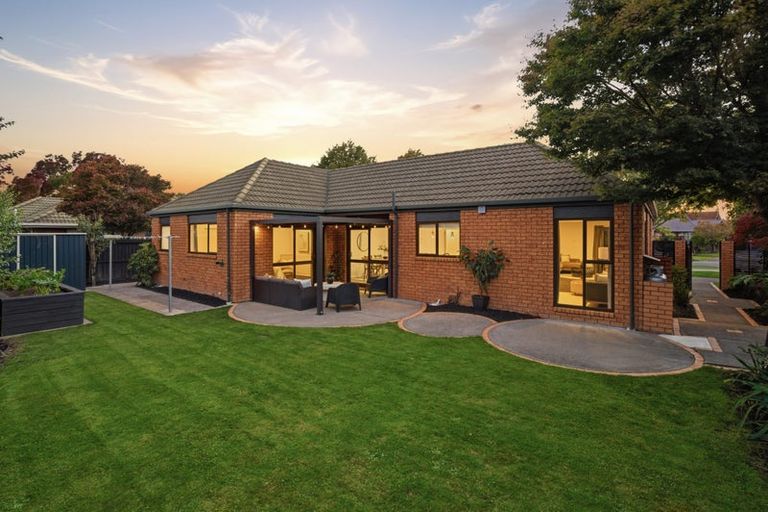 Photo of property in 8 Kedleston Drive, Avonhead, Christchurch, 8042