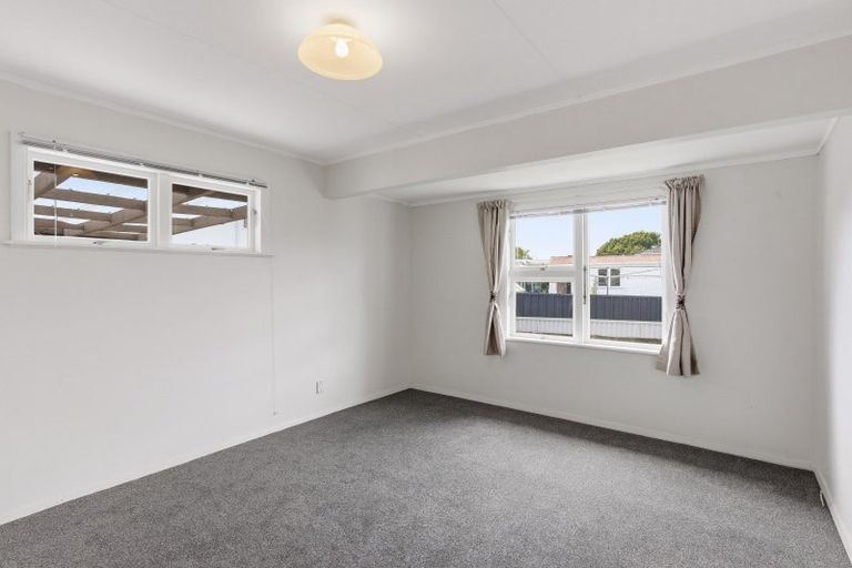 Photo of property in 21 Lemon Street, Otaki, 5512