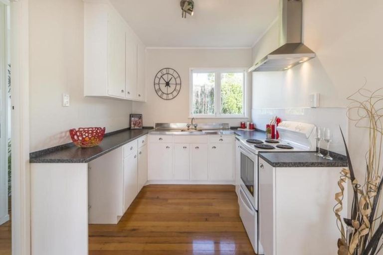 Photo of property in 3/3 Penzance Road, Mairangi Bay, Auckland, 0630