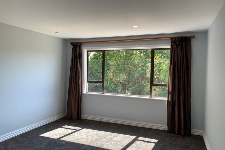 Photo of property in 57 Searells Road, Strowan, Christchurch, 8052