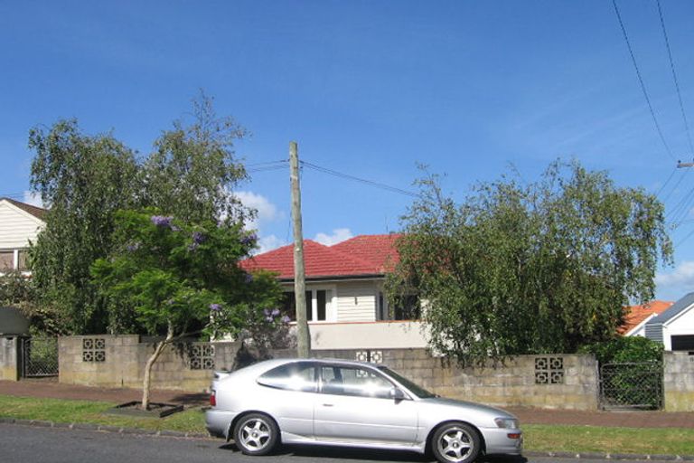 Property details for 12 Hamilton Road, Herne Bay, Auckland, 1011