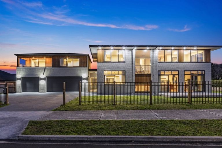 Photo of property in 2 Pitoitoi Drive, Riverhead, 0820