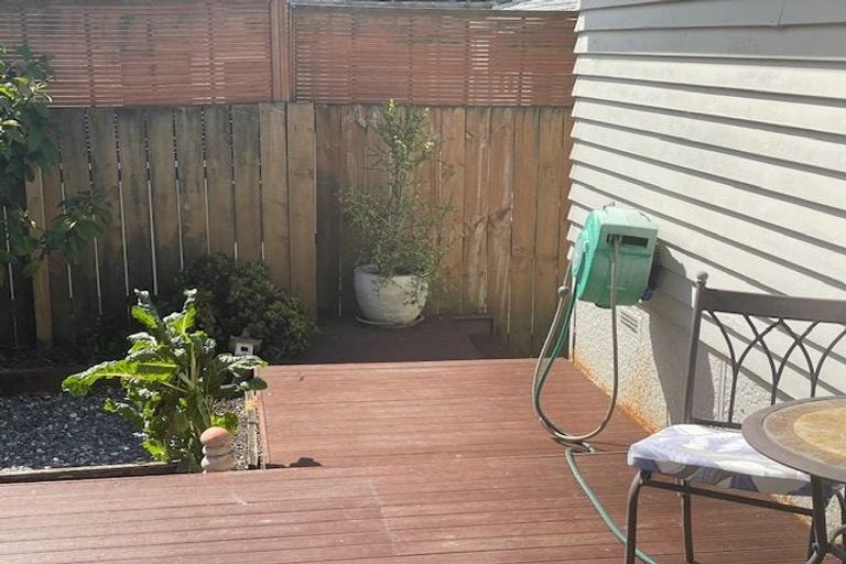 Photo of property in 1/26 James Street, Bayview, Auckland, 0629