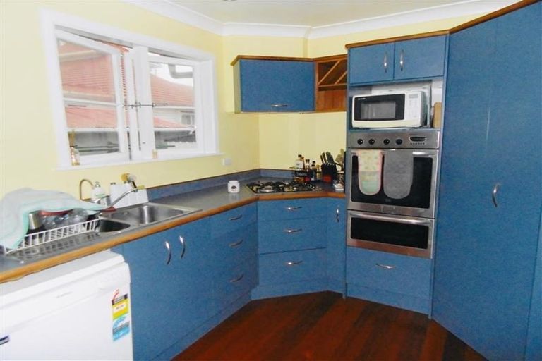 Photo of property in 28 Budleigh Street, Frankleigh Park, New Plymouth, 4310