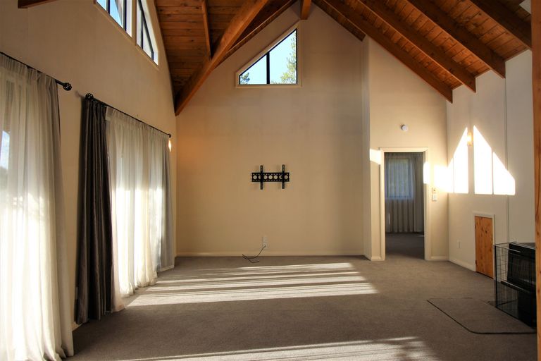 Photo of property in 154 Hillview Road, Alexandra, 9391