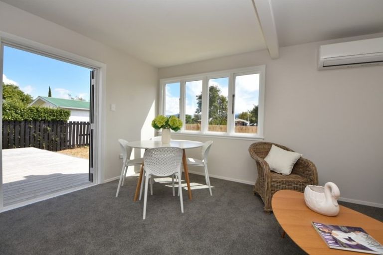 Photo of property in 8 Mckenzie Terrace, Carterton, 5713