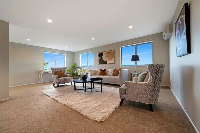 Photo of property in 49 Cirrus Way, Ranui, Auckland, 0612