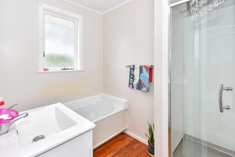Photo of property in 22 Eastburn Street, Papakura, 2110