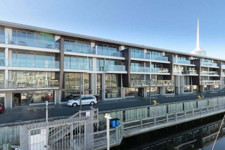 Photo of property in 18 Clyde Street, Island Bay, Wellington, 6023
