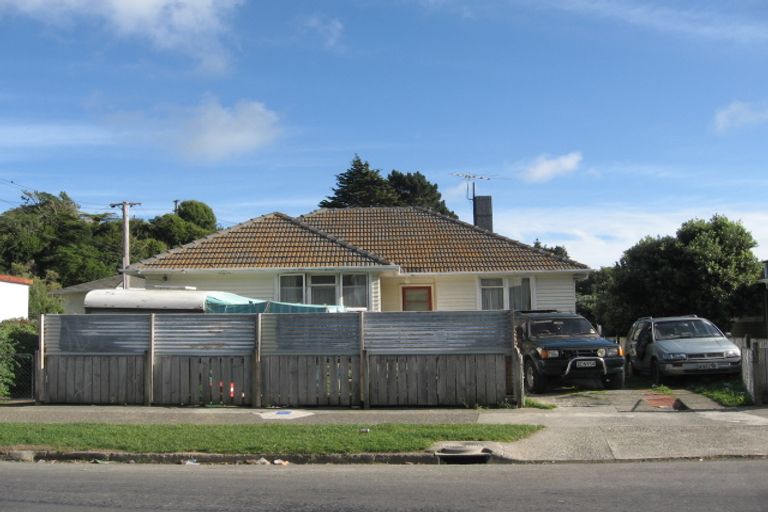 Photo of property in 26 Hampshire Street, Cannons Creek, Porirua, 5024