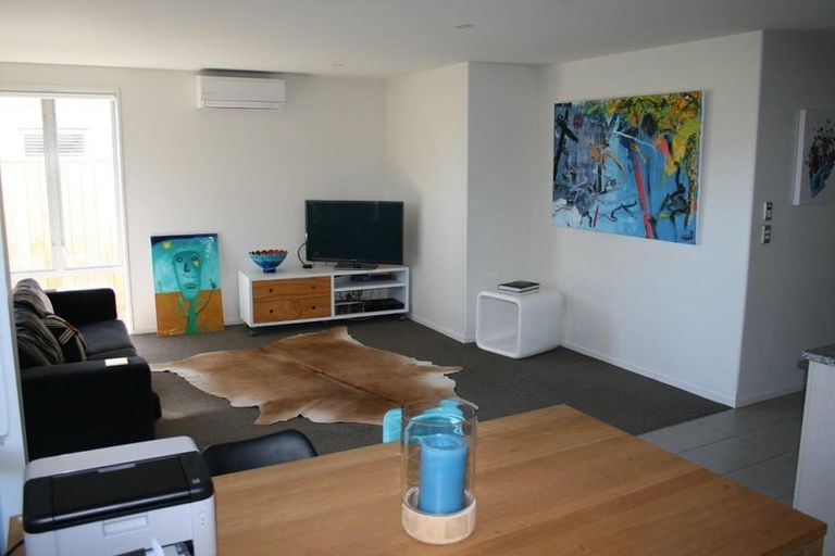 Photo of property in 9b Pavilion Crescent, Hillmorton, Christchurch, 8024