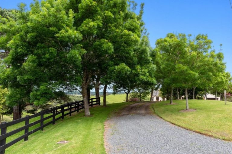 Photo of property in 167 Escott Road, Dairy Flat, 0794