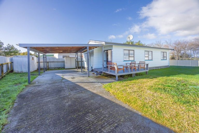 Photo of property in 12 Redwood Drive, Waipukurau, 4200