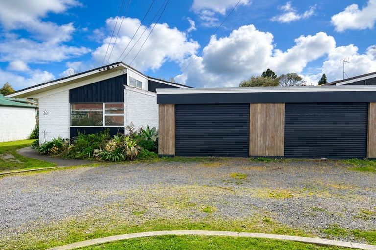 Photo of property in 33 Berkley Avenue, Hillcrest, Hamilton, 3216