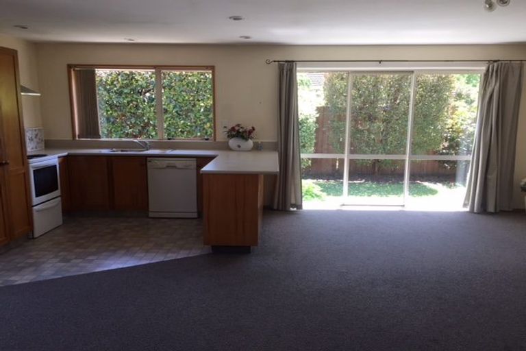 Photo of property in 2/395 Ilam Road, Bryndwr, Christchurch, 8053