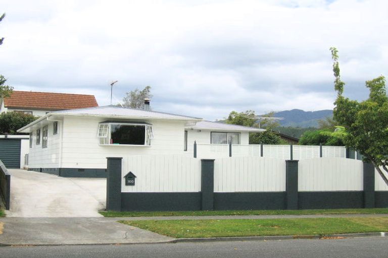 Photo of property in 100 California Drive, Totara Park, Upper Hutt, 5018