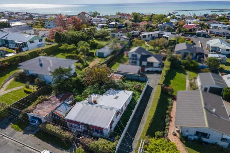 Photo of property in 27 Till Street, South Hill, Oamaru, 9400