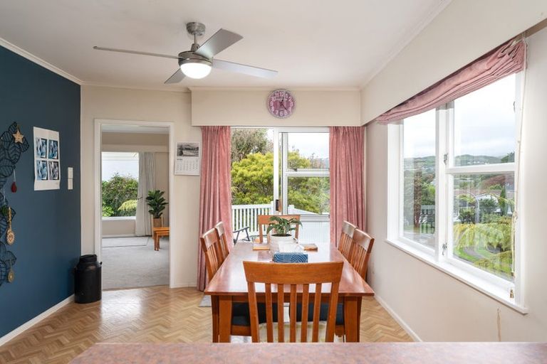 Photo of property in 115 Oriel Avenue, Tawa, Wellington, 5028