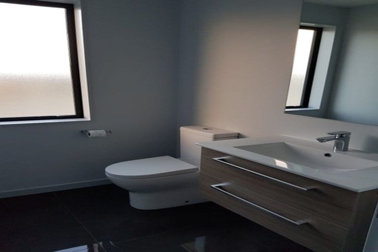 Photo of property in 2 Silver Street, Lower Shotover, Queenstown, 9304