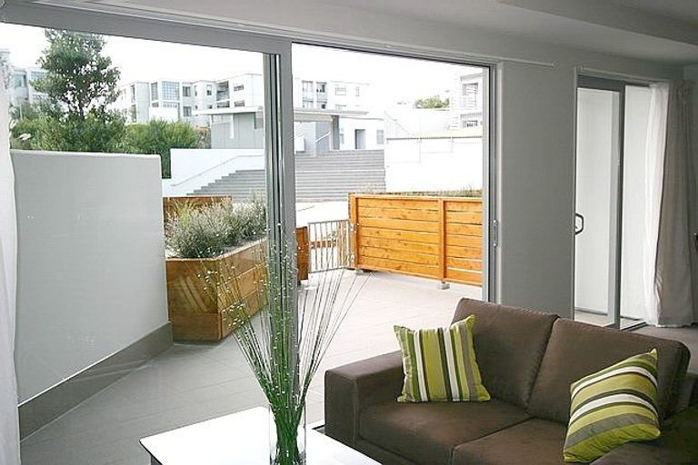Photo of property in Shoal Haven Apartments, 112a/130 Anzac Street, Takapuna, Auckland, 0622