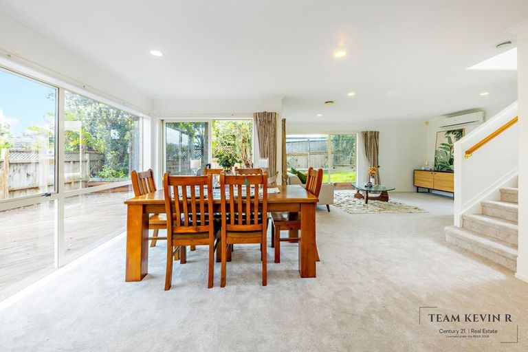 Photo of property in 47b Redoubt Road, Goodwood Heights, Auckland, 2105