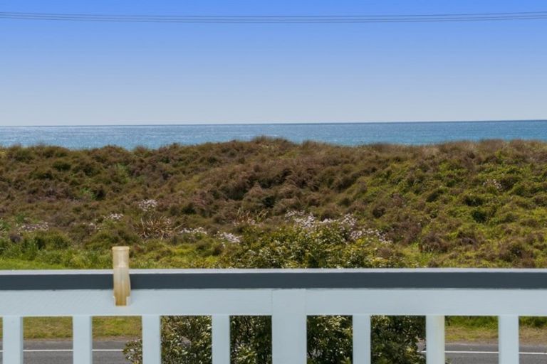 Photo of property in 696 Papamoa Beach Road, Papamoa Beach, Papamoa, 3118