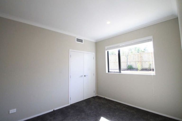 Photo of property in 10 Vazey Way, Hobsonville, Auckland, 0618