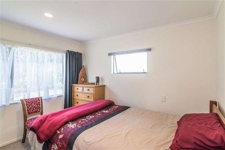 Photo of property in 19b Huia Street, Waikanae, 5036