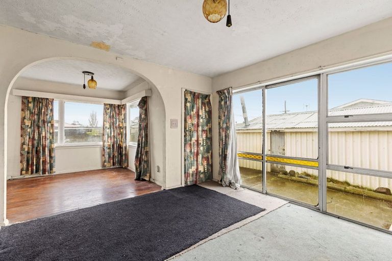 Photo of property in 15 Rowan Avenue, Aranui, Christchurch, 8061