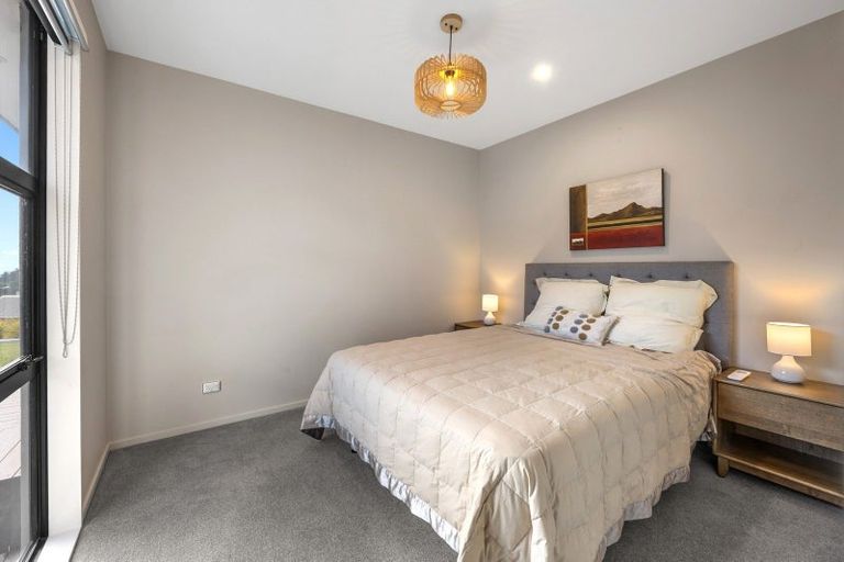 Photo of property in 8 Parkridge Place, Mount Pleasant, Christchurch, 8081