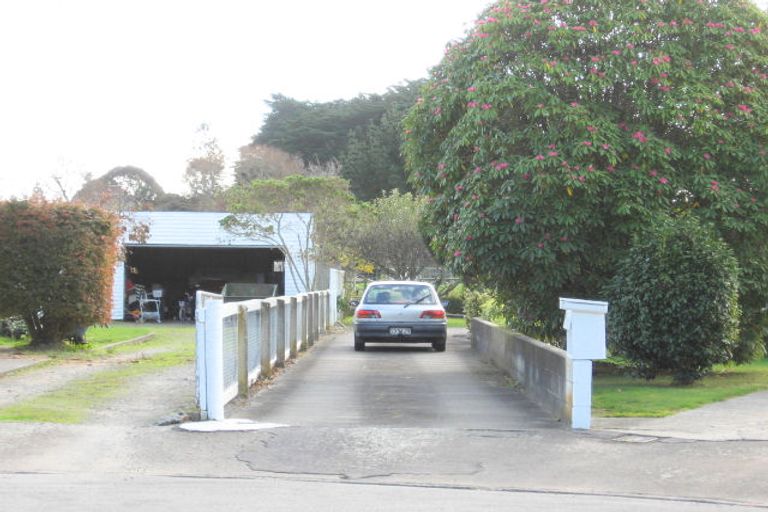 Photo of property in 14b Hariata Street, Otaki, 5512
