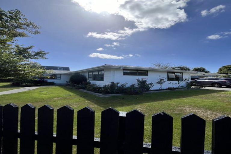 Photo of property in 4 Dove Place, Westbrook, Palmerston North, 4412