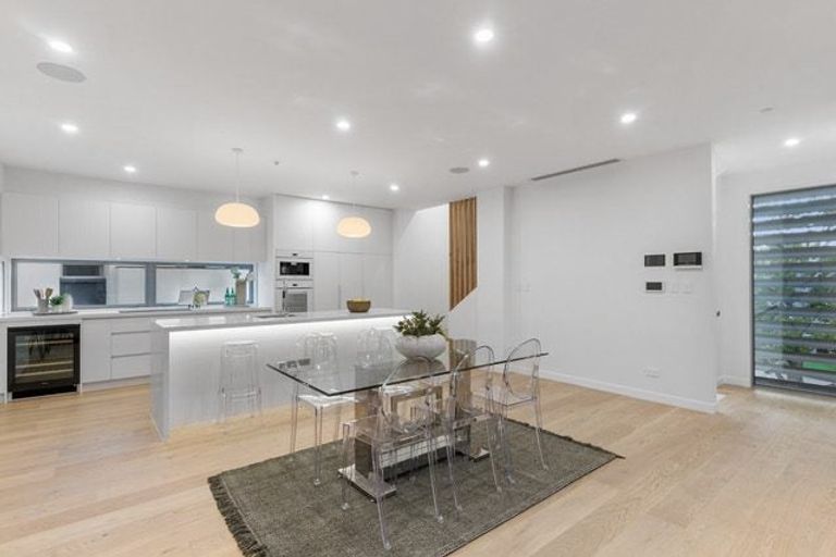 Photo of property in 24a Patteson Avenue, Mission Bay, Auckland, 1071