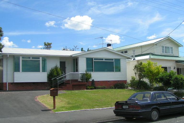 Photo of property in 74 Princes Street, Northcote Point, Auckland, 0627