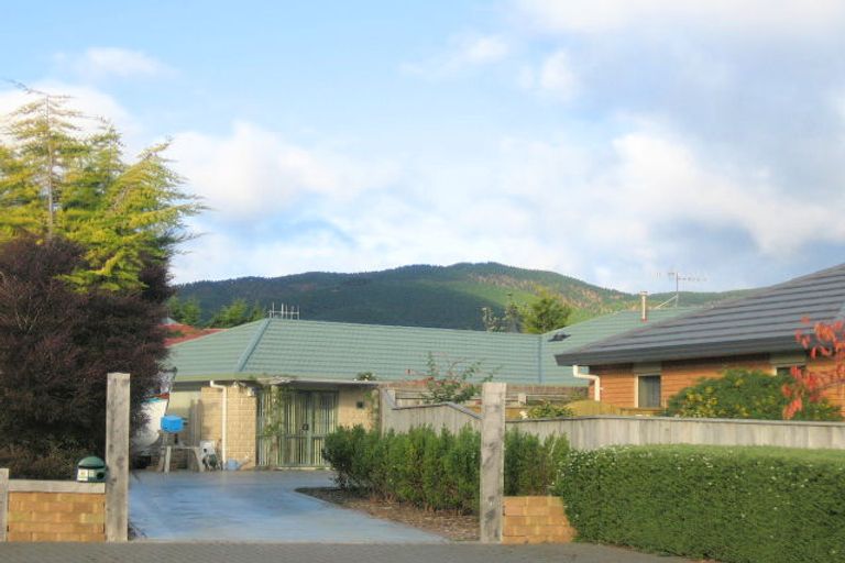 Photo of property in 6 Compass Court, Paraparaumu, 5032