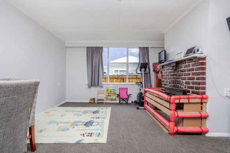 Photo of property in 15 Cole Street, Dannevirke, 4930