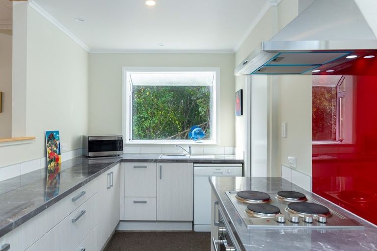 Photo of property in 1 Amelia Crescent, Waikawa, Picton, 7220