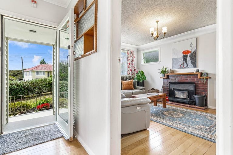 Photo of property in 9 Ambler Avenue, Glen Eden, Auckland, 0602