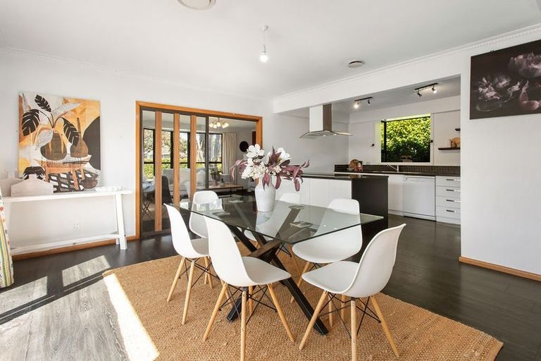 Photo of property in 11 Dunster Street, Burnside, Christchurch, 8053