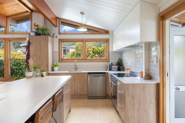 Photo of property in 2 Wakatu Avenue, Moncks Bay, Christchurch, 8081